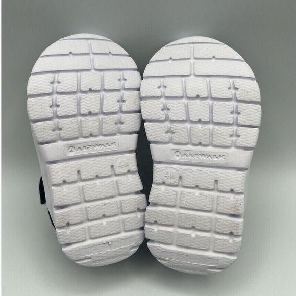 Airwalk Gusto Cross Trainer Black Slip On Strap Shoes - Baby Toddler Size 4 NEW - Picture 7 of 8